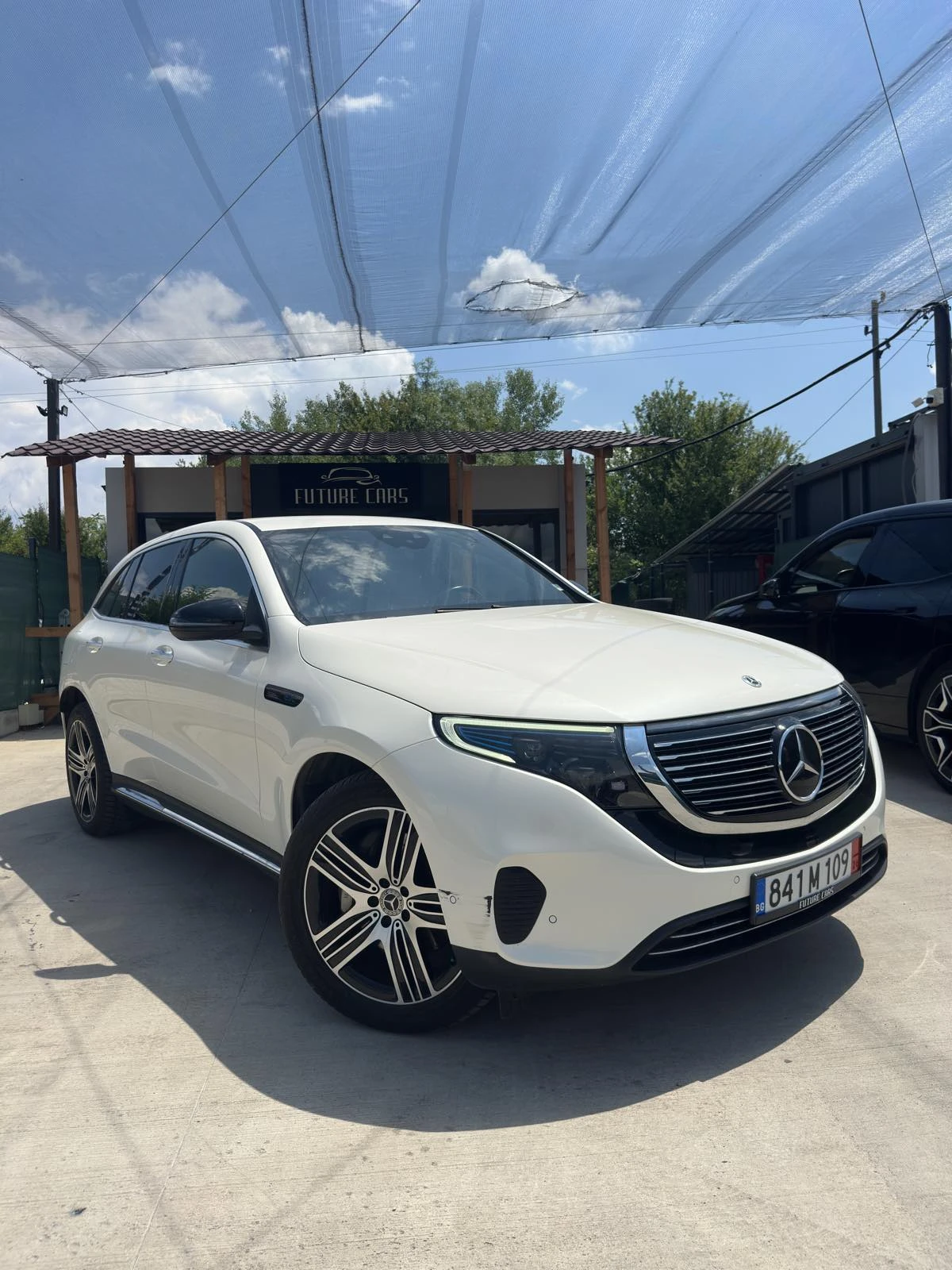 Mercedes-Benz EQC 400 4MATIC/BUSSINES/LUXURY/85KWh, снимка 2 - Автомобили и джипове - 55058989