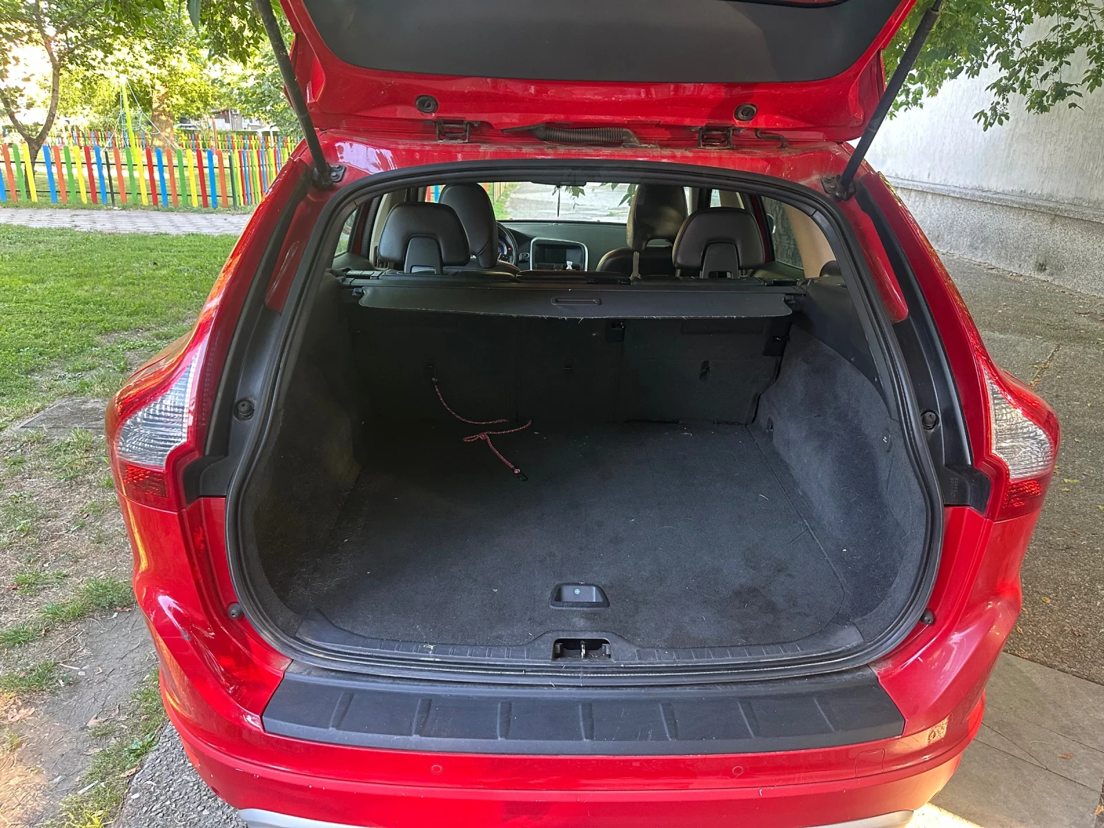 Volvo XC60, снимка 14 - Автомобили и джипове - 55083526