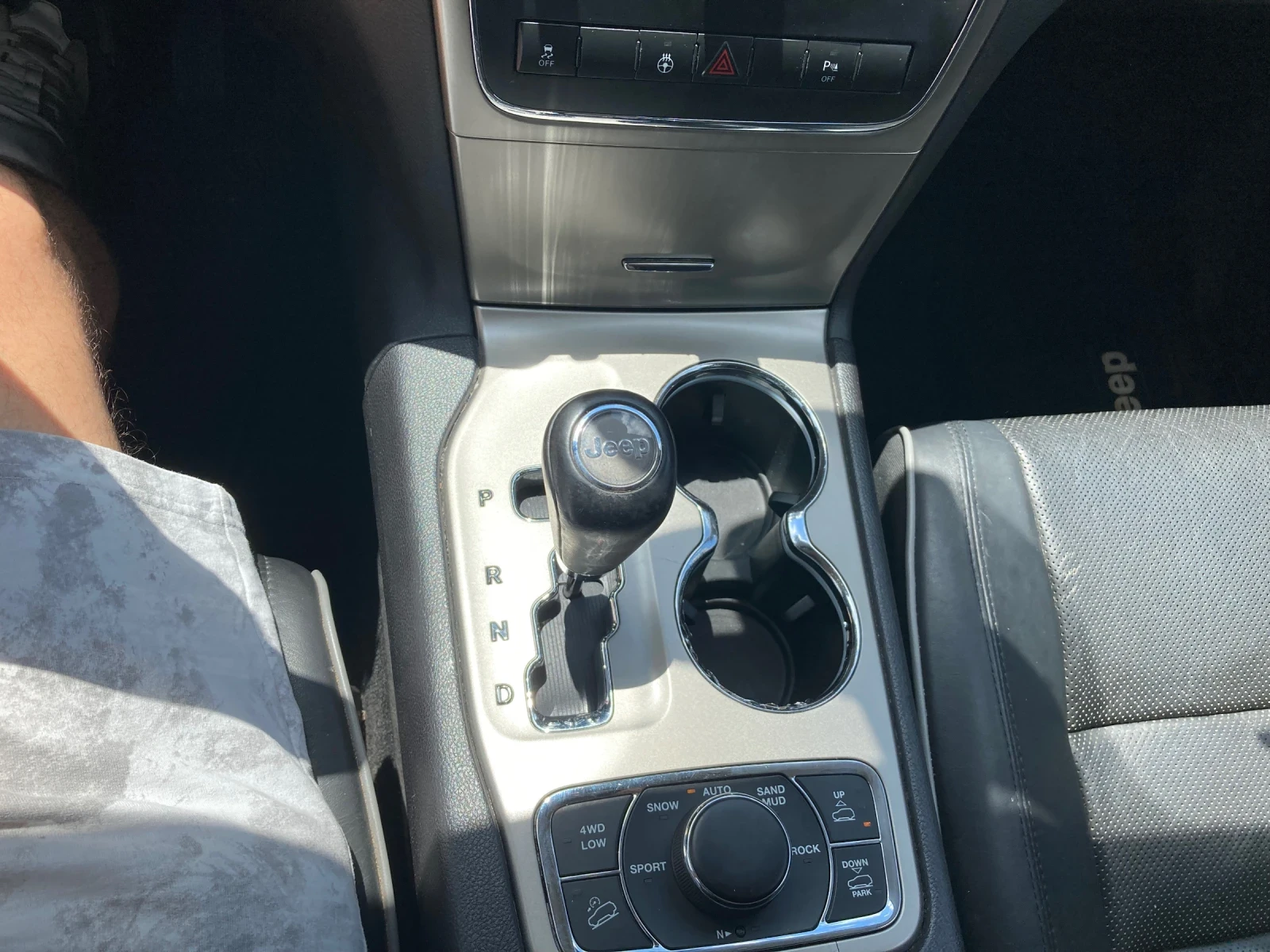Jeep Grand cherokee 3.0 Dizel 241 Overland Euro-5B FULL, снимка 12 - Автомобили и джипове - 55112183