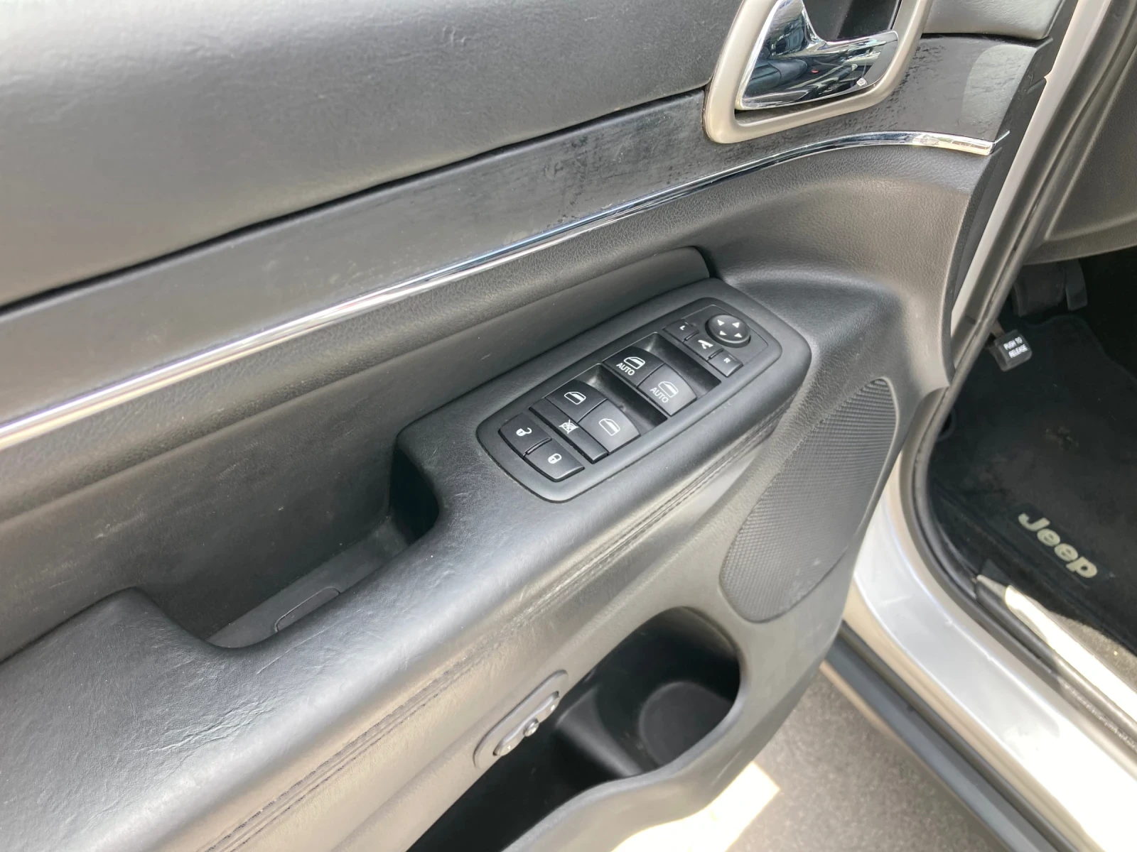 Jeep Grand cherokee 3.0 Dizel 241 Overland Euro-5B FULL, снимка 6 - Автомобили и джипове - 55112183