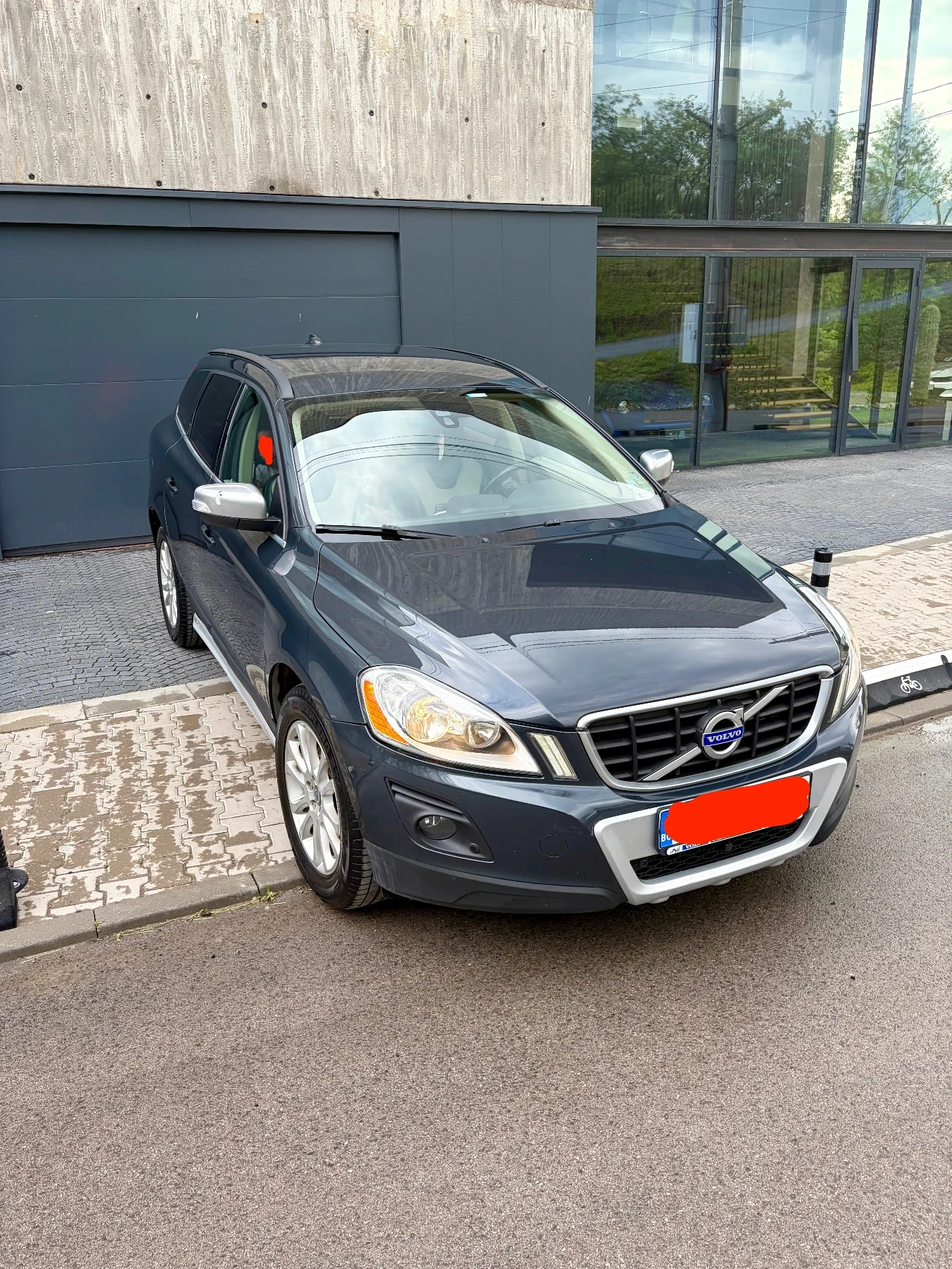 Volvo XC60 D5 AWD, снимка 3 - Автомобили и джипове - 55723224