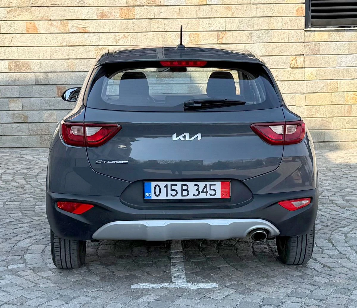 Kia Stonic 1.2i - 102000km, снимка 5 - Автомобили и джипове - 55816254