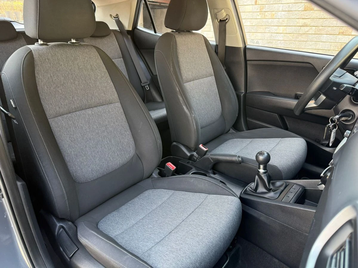 Kia Stonic 1.2i - 102000km, снимка 10 - Автомобили и джипове - 55816254