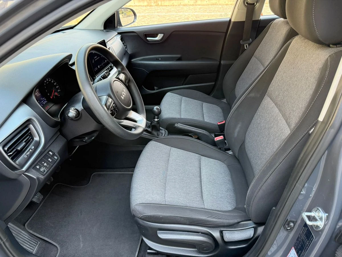 Kia Stonic 1.2i - 102000km, снимка 6 - Автомобили и джипове - 55816254