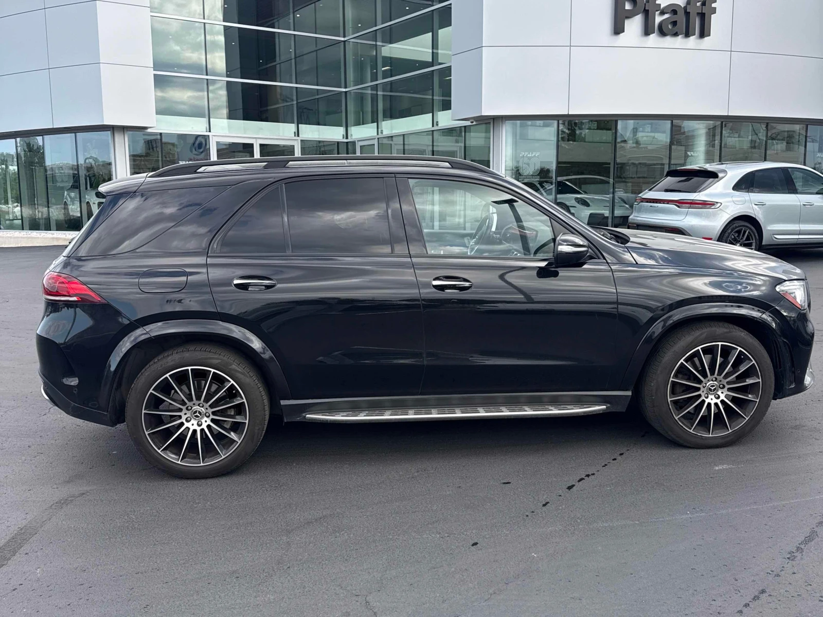 Mercedes-Benz GLE 450 4MATIC | CARFAX | БЕЗ ИНЦИДЕНТИ, снимка 4 - Автомобили и джипове - 55872355