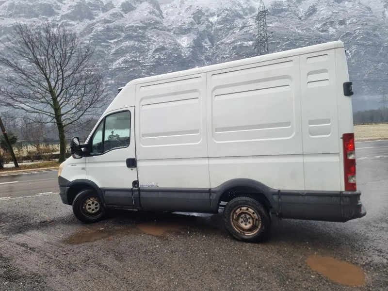 Iveco Daily 35S17 3.0HPI  ХЛАДИЛЕН* КЛИМАТИК, снимка 2 - Бусове и автобуси - 53336194