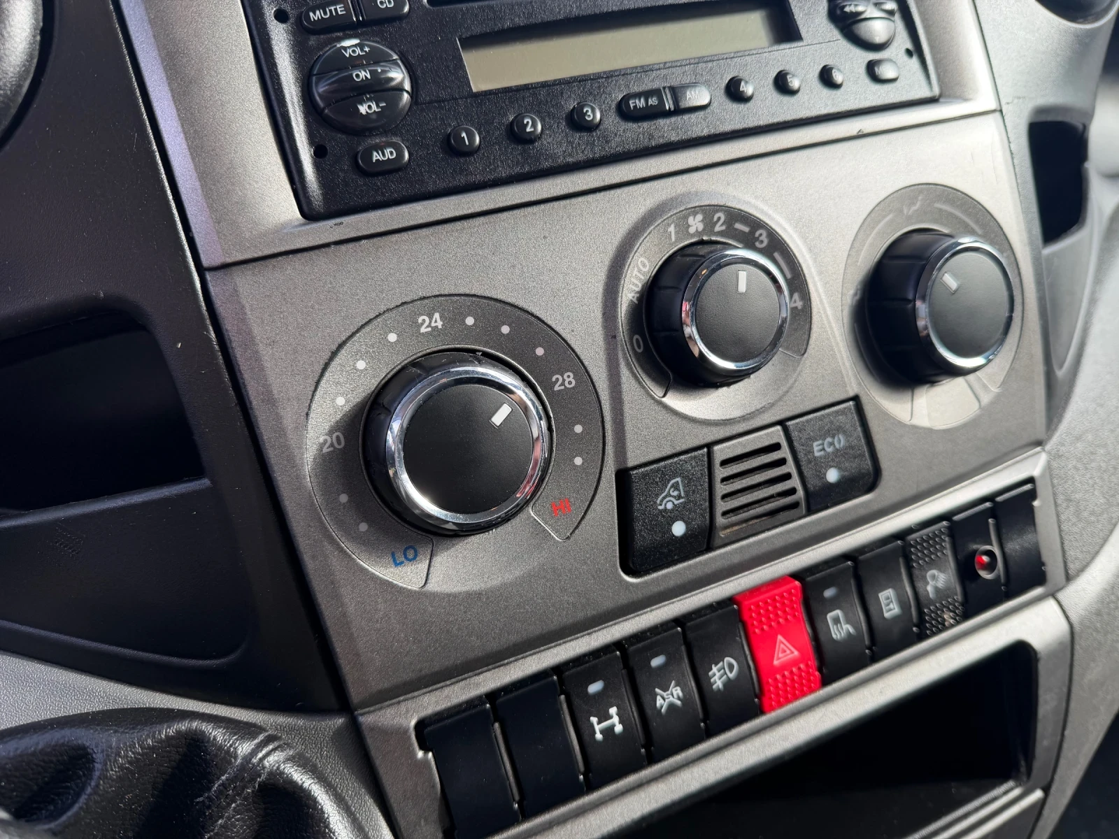 Iveco Daily 35C17* 3.0HPI* Климатик* 4.50м каросерия - изображение 7