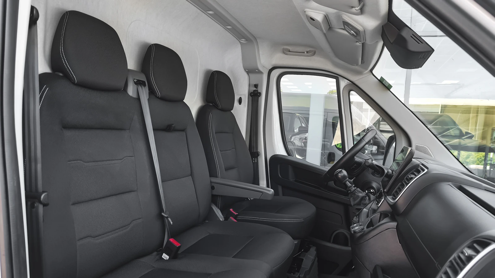 Opel Movano Van 2.2 BlueHDI 140 L4H2 3, 5t Maxi, снимка 11 - Бусове и автобуси - 54832341