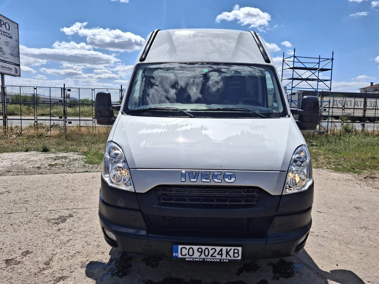 Iveco Daily 35C21 КЛИМАТИК КАМЕРА ТОП, снимка 2 - Бусове и автобуси - 55310119
