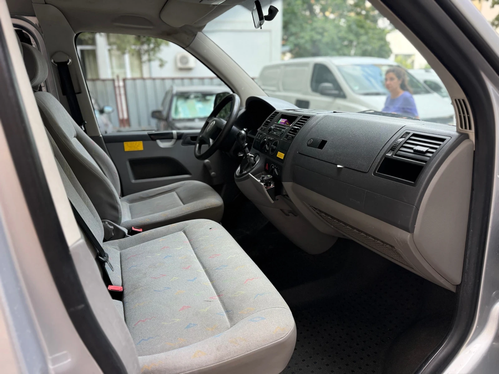 VW T5 1.9 TDI LONG, снимка 9 - Бусове и автобуси - 55336978