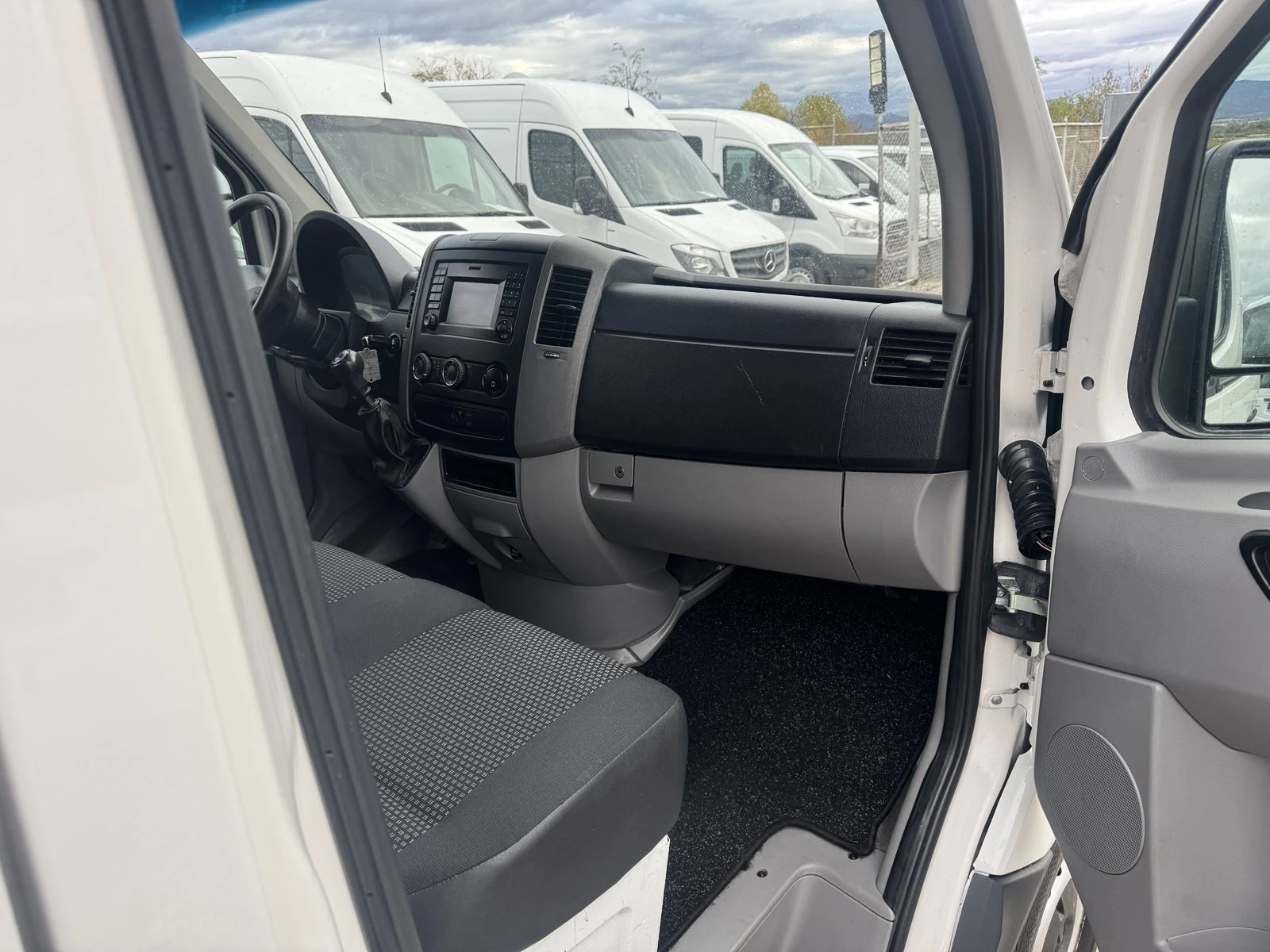 VW Crafter MAXI, KLIMA Bкатегория, снимка 8 - Бусове и автобуси - 56724720