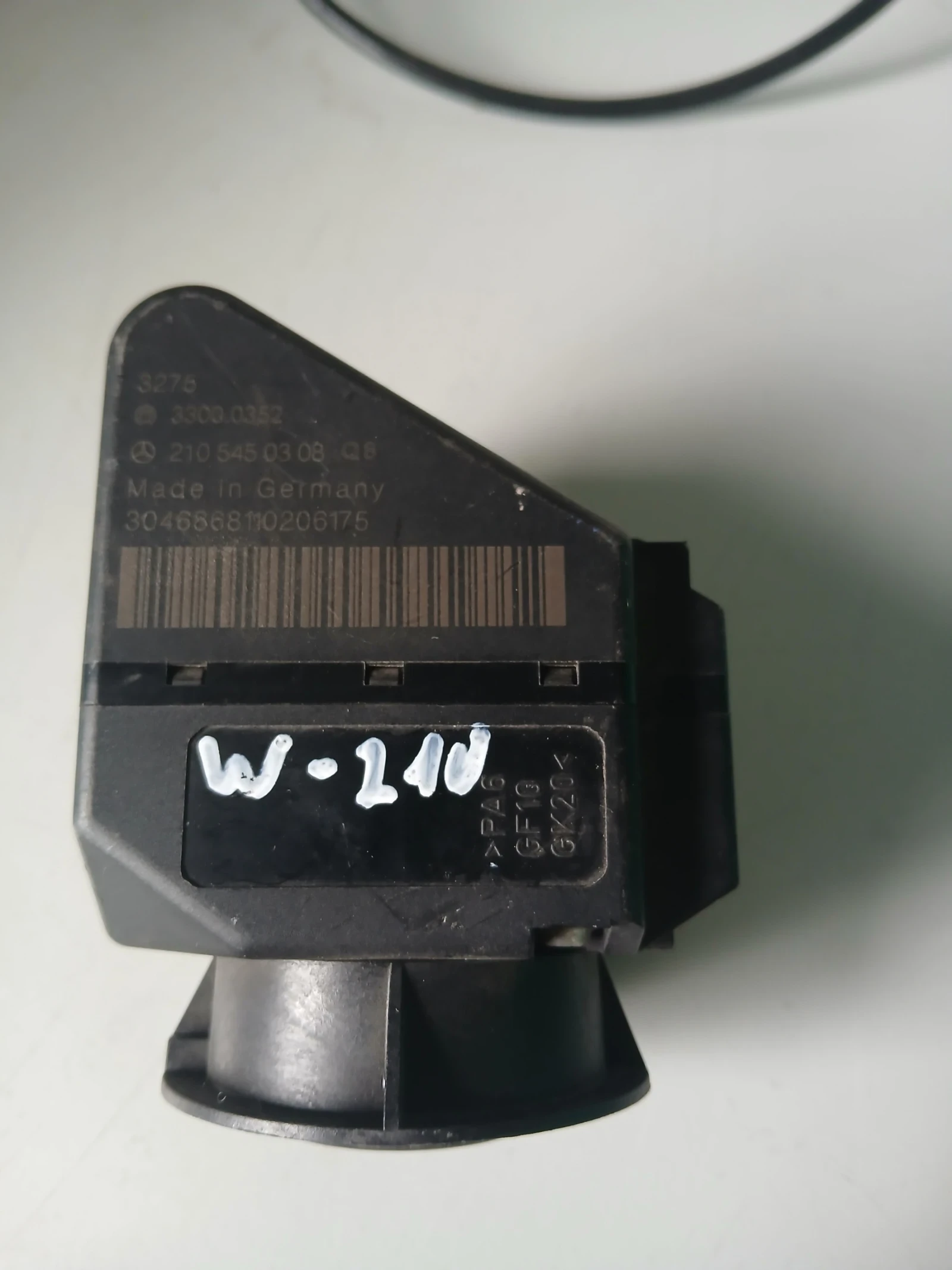 210 545 03 08 Q8 гълтач Mercedes W210