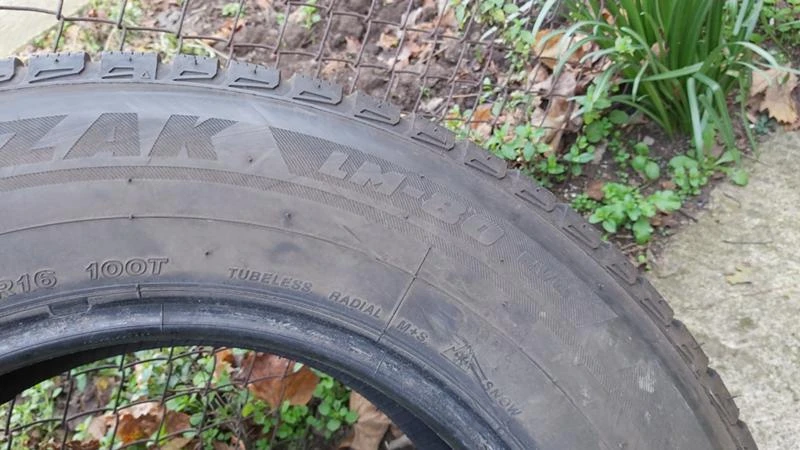 Гуми Зимни 215/70R16, снимка 8 - Гуми и джанти - 27400577