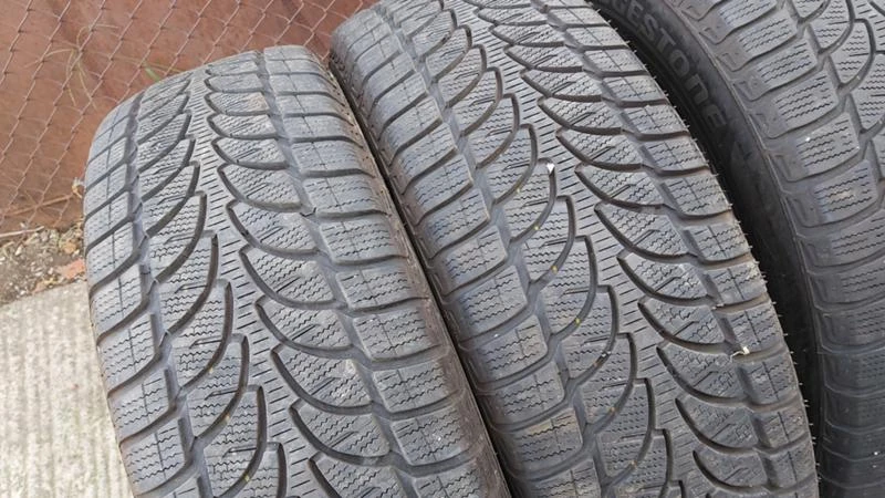 Гуми Зимни 215/70R16, снимка 2 - Гуми и джанти - 27400577