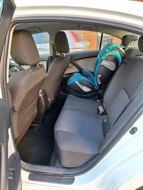 Toyota Avensis 1.6i Гаранция, снимка 11