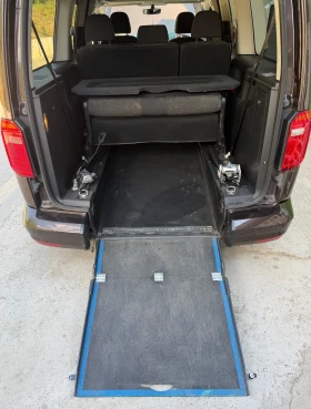 VW Caddy 2.0TDI DSG MAXI 6+ 1м. Рампа за инвалиди !, снимка 16
