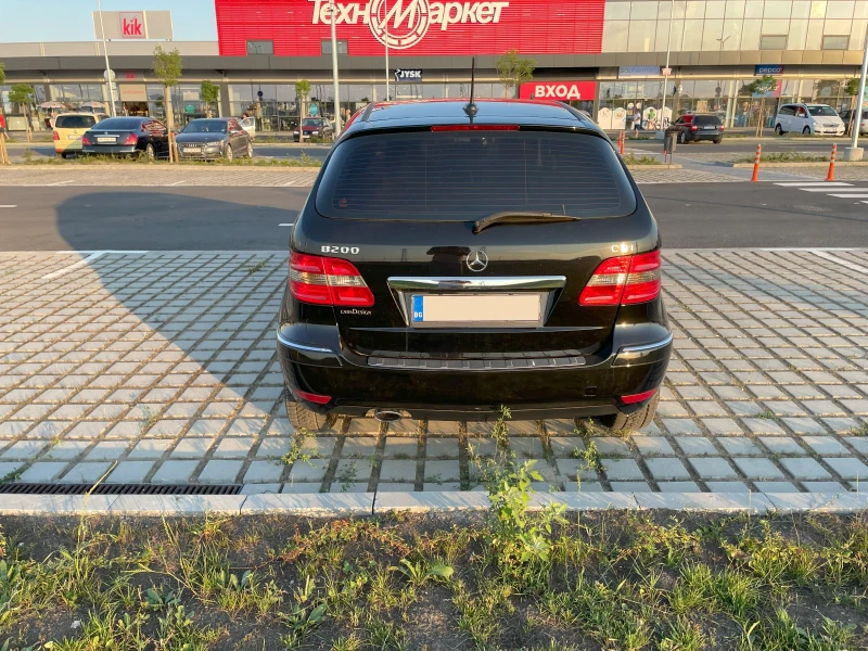 Mercedes-Benz B 200 Premium, снимка 3 - Автомобили и джипове - 46856028