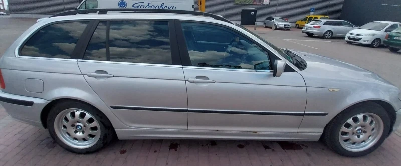 BMW 320, снимка 4 - Автомобили и джипове - 47596745