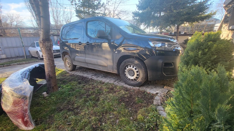 Citroen Berlingo 1.5 HDi 131 , снимка 6 - Автомобили и джипове - 48840697