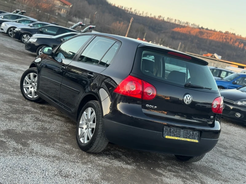 VW Golf 1.6i 102кс АВТОМАТИК КЛИМАТРОНИК ПОДГРЕВ, снимка 4 - Автомобили и джипове - 49391338