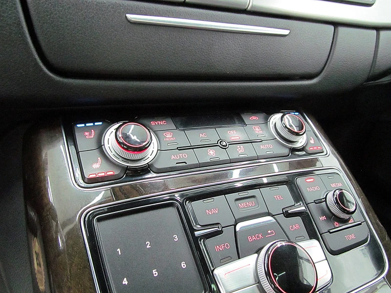 Audi A8 4.2TDI/ПОДГРЕВ ОБДУХВАНЕ ГЕРМАНИЯ СОБСТВЕН ЛИЗИНГ, снимка 16 - Автомобили и джипове - 50473151