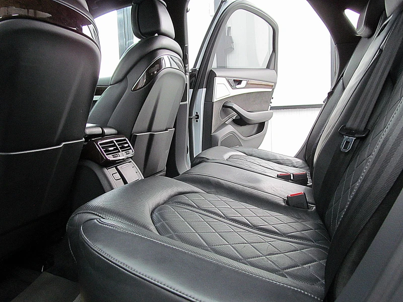Audi A8 4.2TDI/ПОДГРЕВ ОБДУХВАНЕ ГЕРМАНИЯ СОБСТВЕН ЛИЗИНГ, снимка 12 - Автомобили и джипове - 50473151