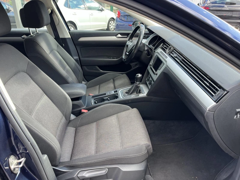 VW Passat 2.0 DISEL, снимка 16 - Автомобили и джипове - 52199548