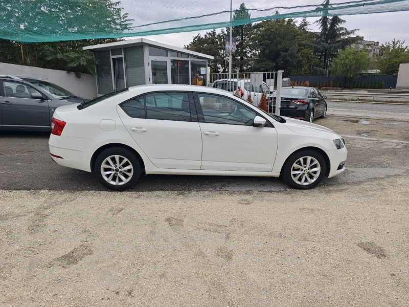 Skoda Octavia 2.0TDI DSG* КАМЕРА* ОТЛИЧЕН* ОФЕРТА, снимка 6 - Автомобили и джипове - 52348828