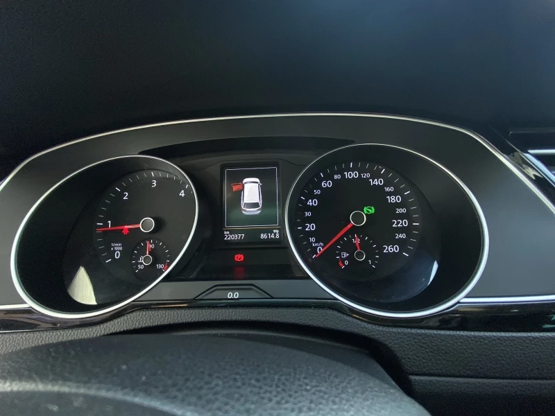 VW Passat, снимка 5 - Автомобили и джипове - 52868608