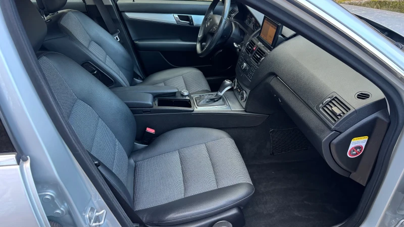 Mercedes-Benz C 220 * АВТОМАТ* 646, снимка 15 - Автомобили и джипове - 52886148