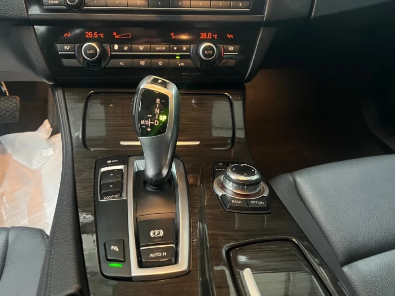 BMW 528 2.0i 245h.p., снимка 12 - Автомобили и джипове - 52970922