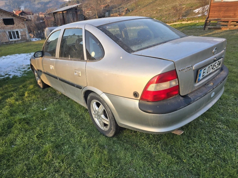 Opel Vectra 2000 бензин газ, снимка 3 - Автомобили и джипове - 53166955