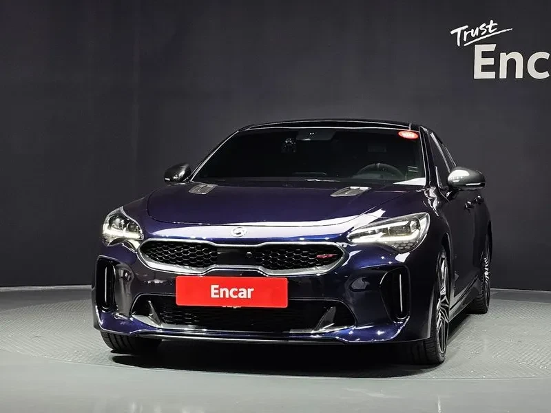 Kia Stinger 3.3 AWD GT - САМО 30% АВАНС, снимка 3 - Автомобили и джипове - 55998724