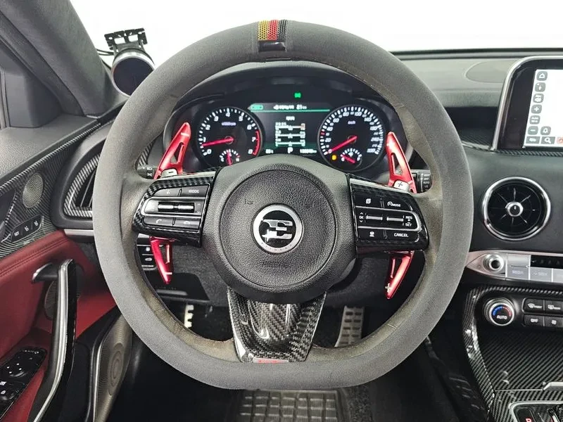 Kia Stinger 3.3 AWD GT - САМО 30% АВАНС, снимка 13 - Автомобили и джипове - 55998724
