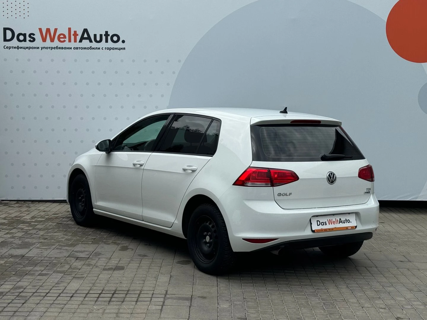 VW Golf Silver Edition 1.6TDI BMT - изображение 2