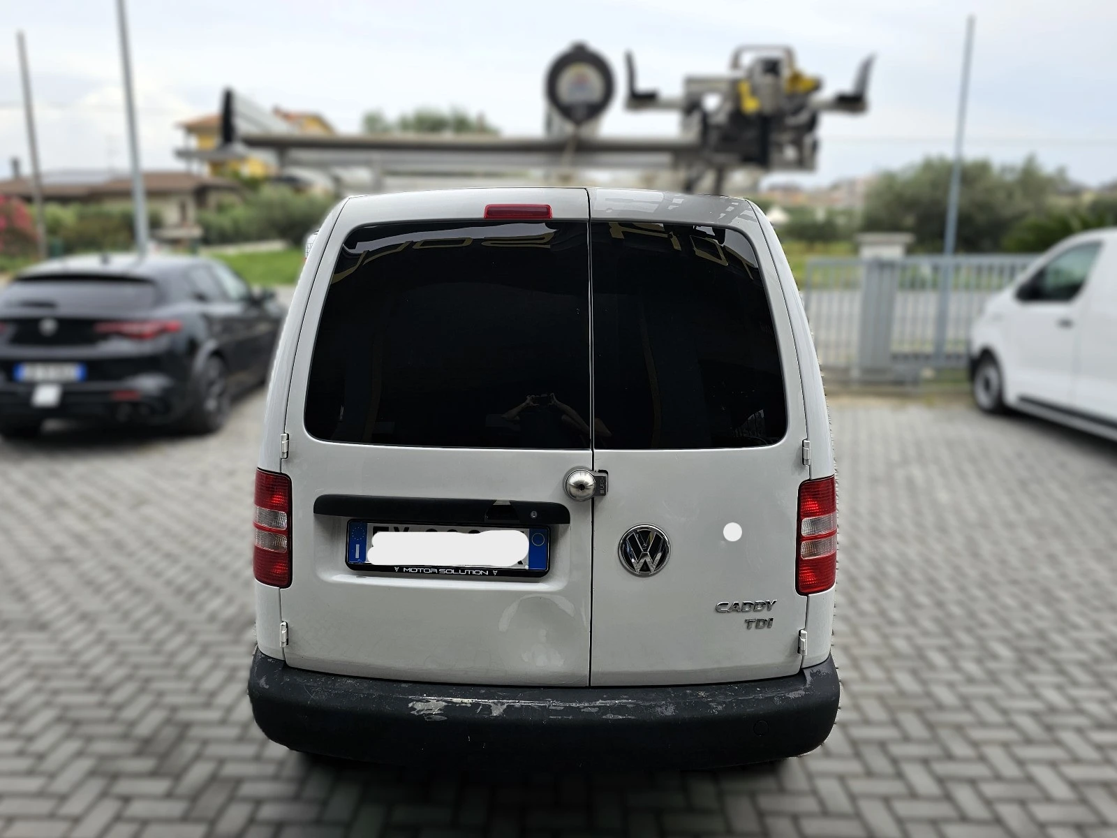 VW Caddy 2.0 TDI 4MOTION   - изображение 8