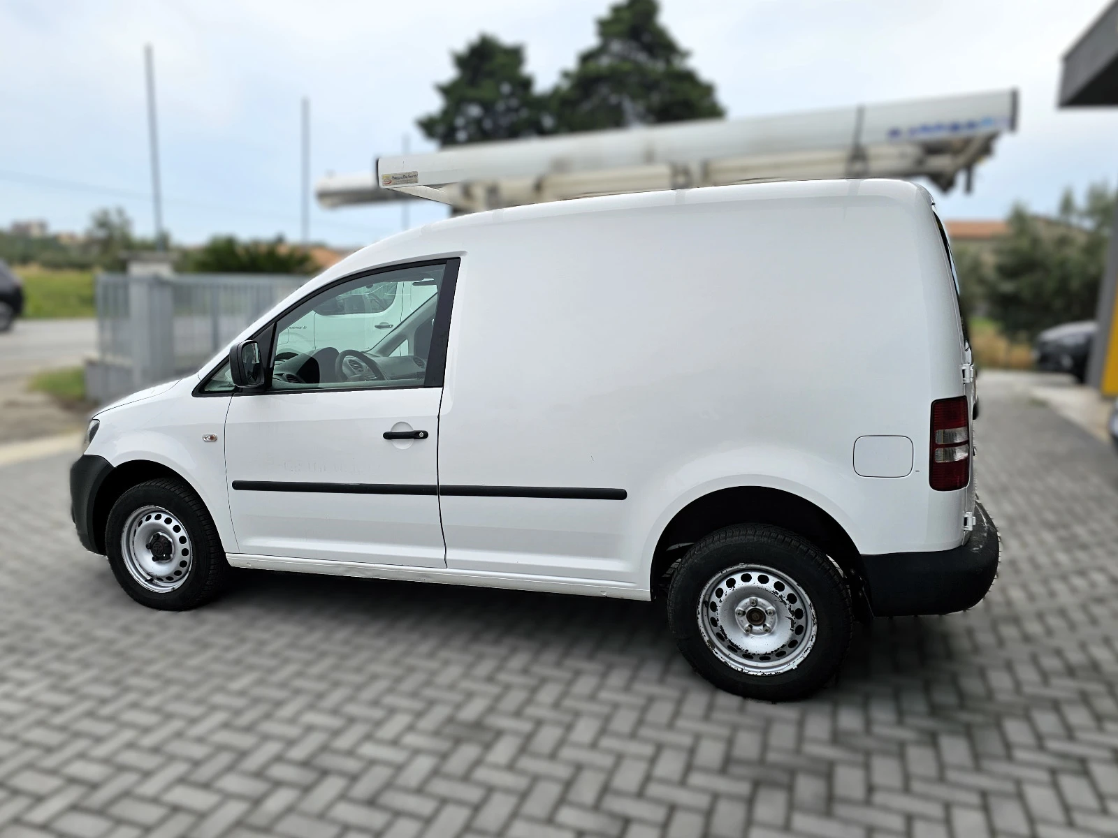 VW Caddy 2.0 TDI 4MOTION   - изображение 4