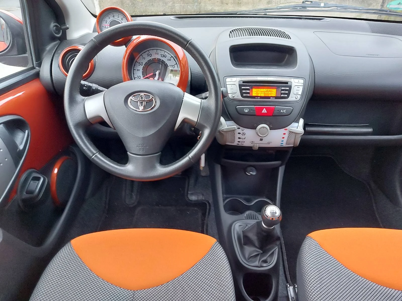 Toyota Aygo 1.0 - изображение 6