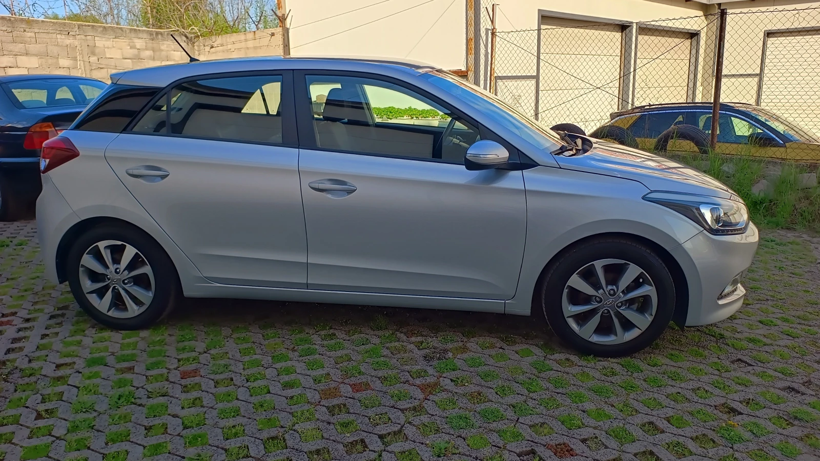 Hyundai I20 1.25i-84к.с./Газ-LANDI RENZO/ Нова ! - изображение 8