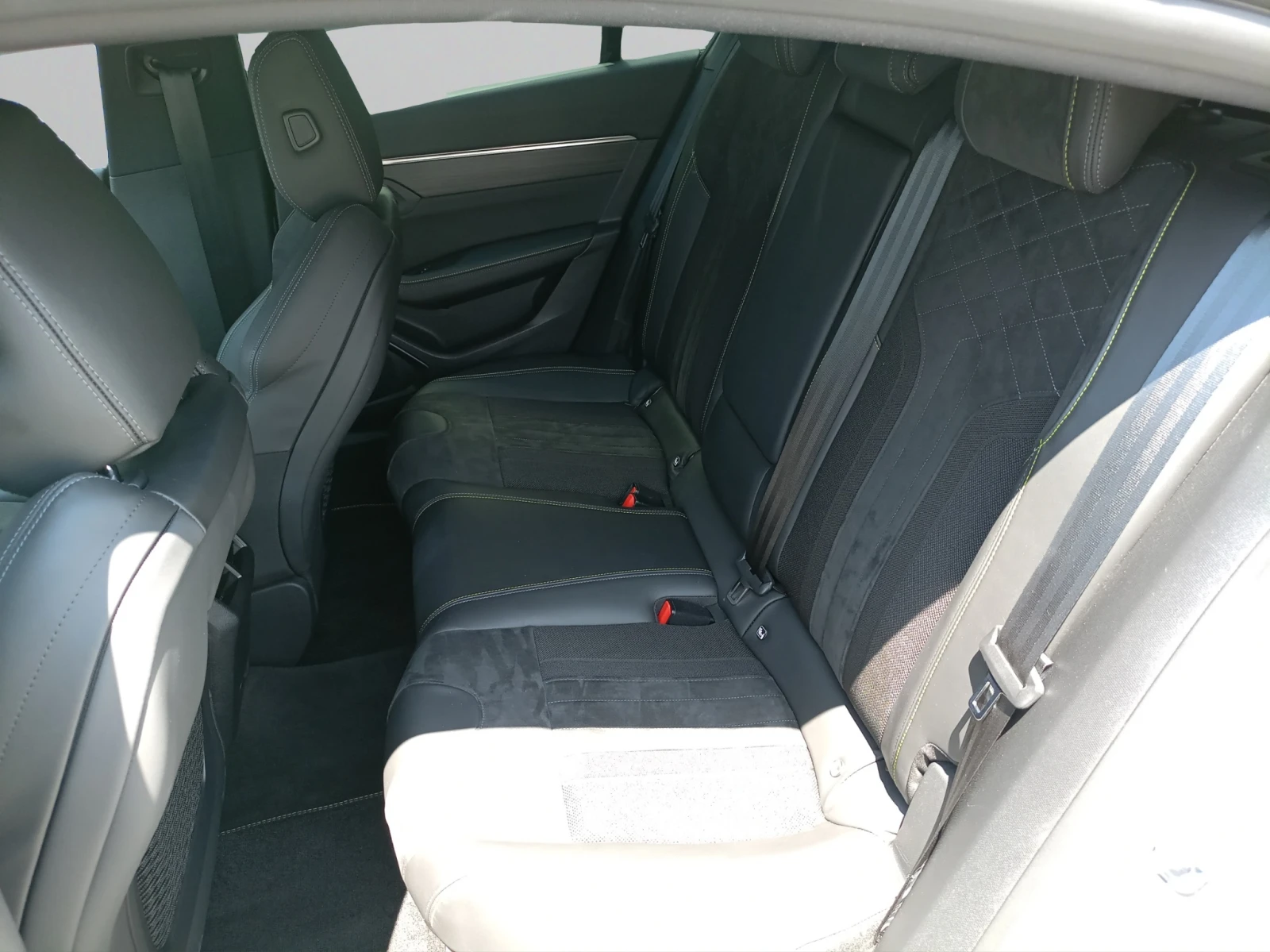 Peugeot 508 PSE 1.6 Plug-in HYBRID AWD 360 e-EAT8 EURO 6.4 | Mobile.bg   11