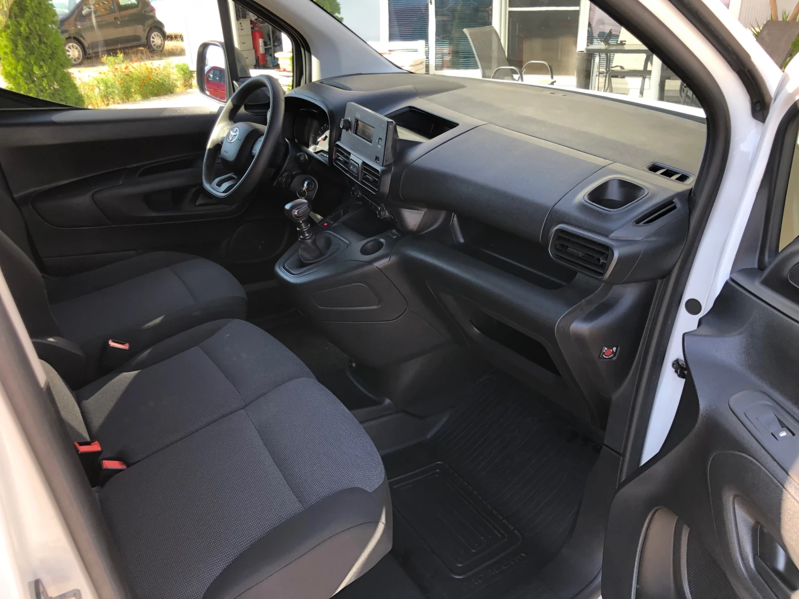 Toyota Proace City 1.5-D4D-131 k.c-6/- - | Mobile.bg   15