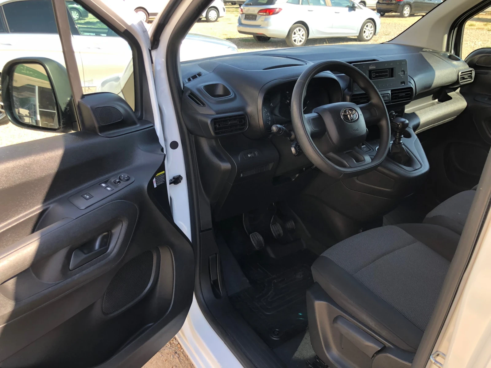 Toyota Proace City 1.5-D4D-131 k.c-6/- - | Mobile.bg   11