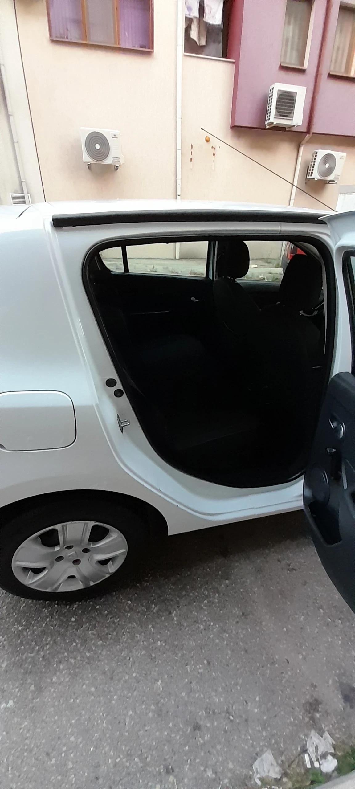 Dacia Sandero 900куб. С Турбо | Mobile.bg — изображение 13