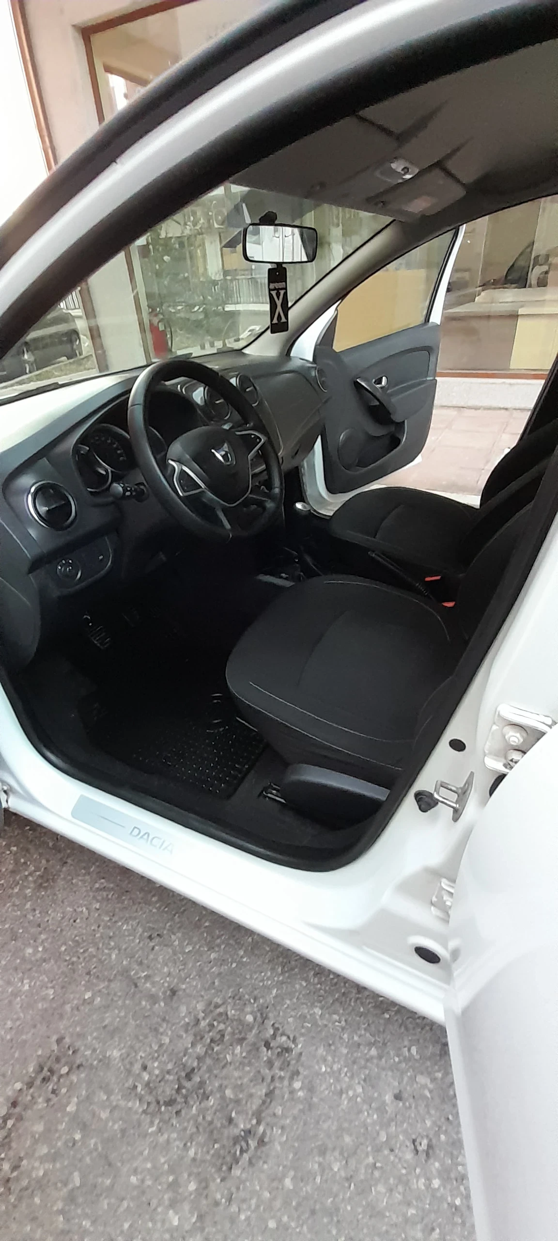 Dacia Sandero 900куб. С Турбо - изображение 9
