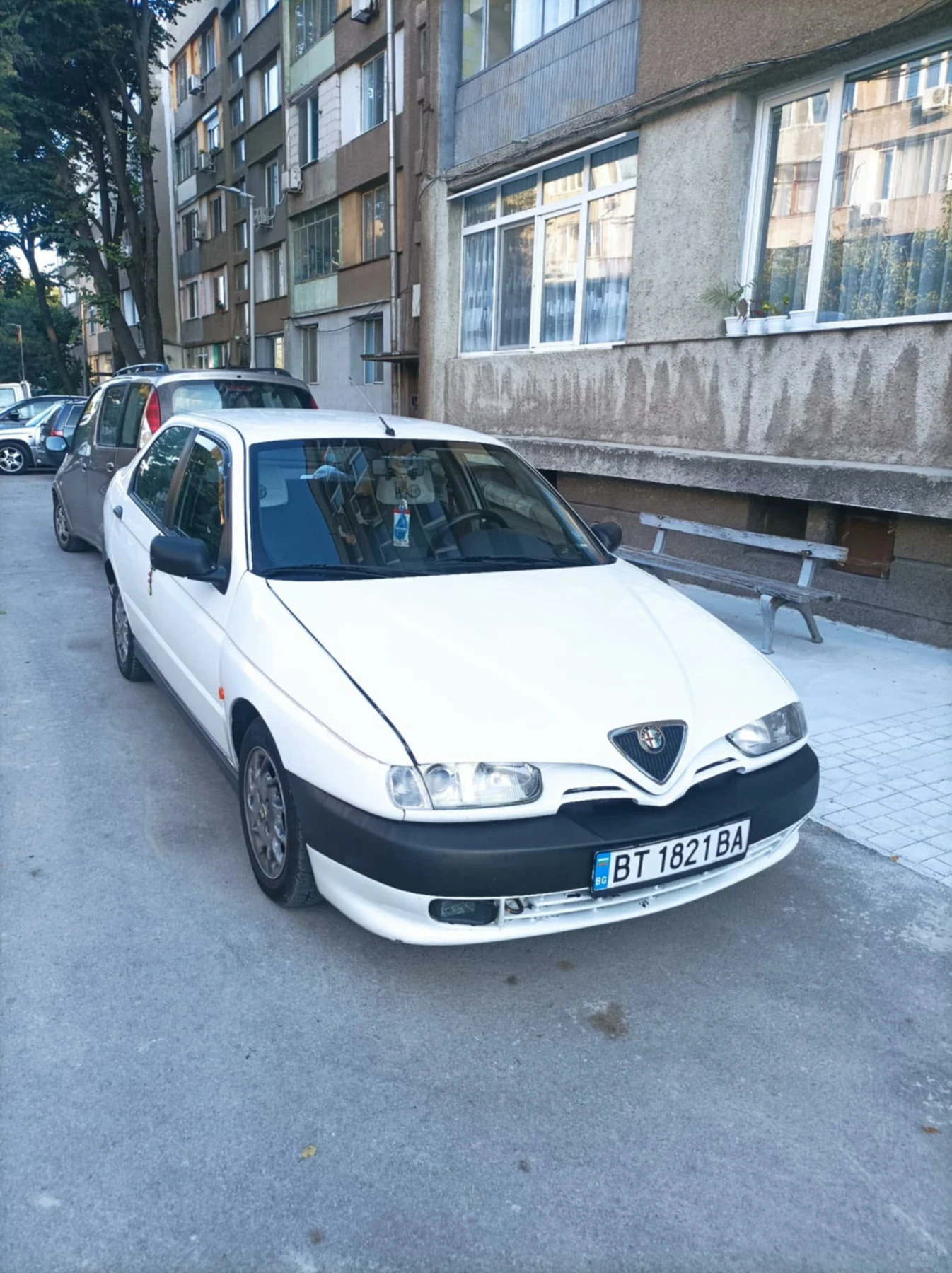 Alfa Romeo 146 1, 6i - изображение 5