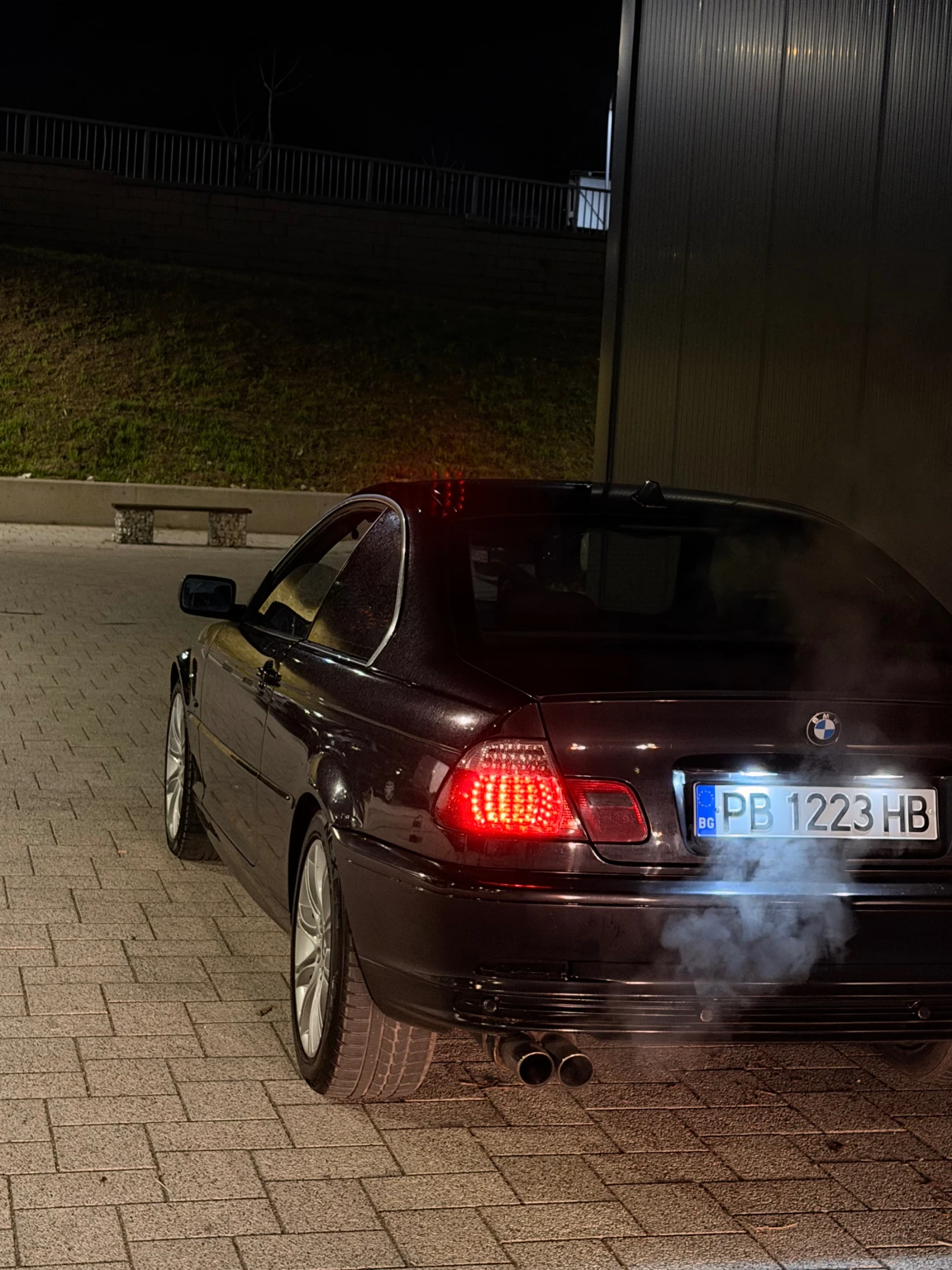 BMW 320, снимка 12 - Автомобили и джипове - 53815181