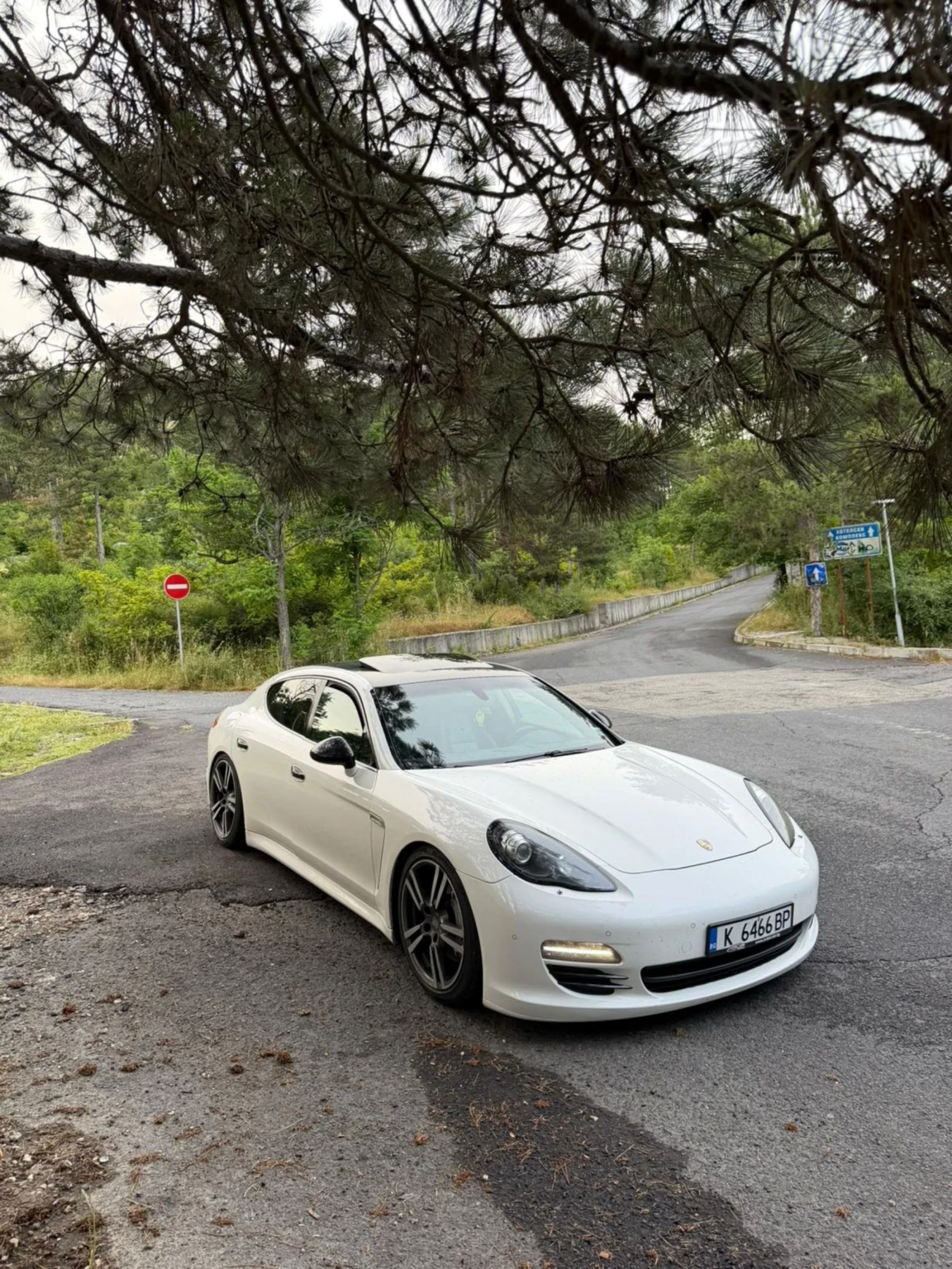 Porsche Panamera 4 S, снимка 2 - Автомобили и джипове - 54346450