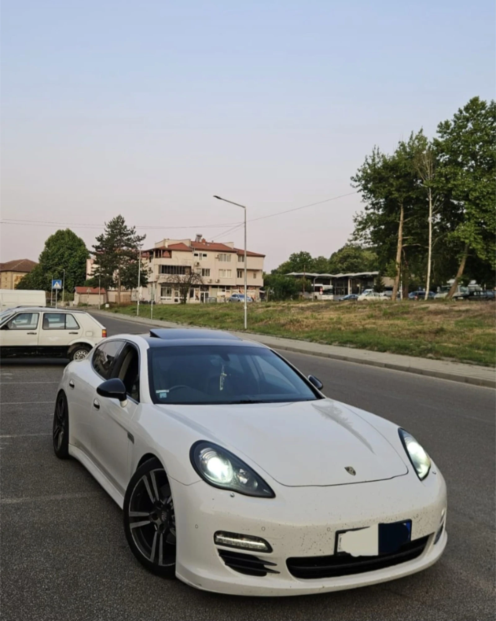 Porsche Panamera 4 S, снимка 2 - Автомобили и джипове - 54028516