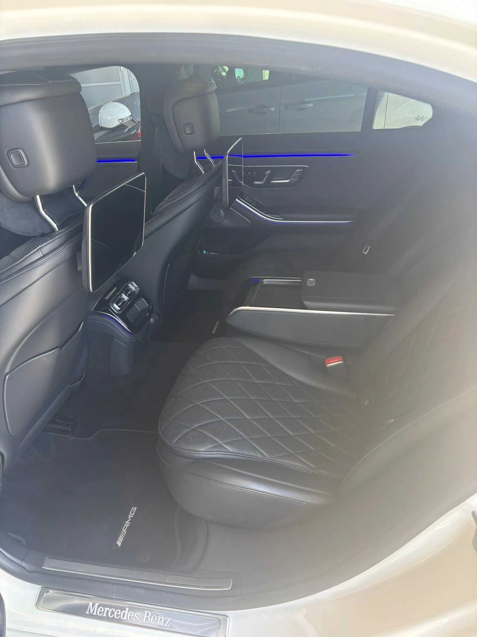 Mercedes-Benz S 500 L 4Matic AMG Line EXCLUSIVE 1-ви Собственик, снимка 5 - Автомобили и джипове - 54145485