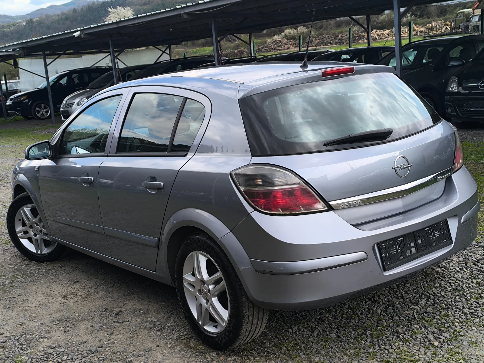 Opel Astra FACE LIFT-1.6i-105кс-КЛИМАТРОНИК-, снимка 5 - Автомобили и джипове - 54164340